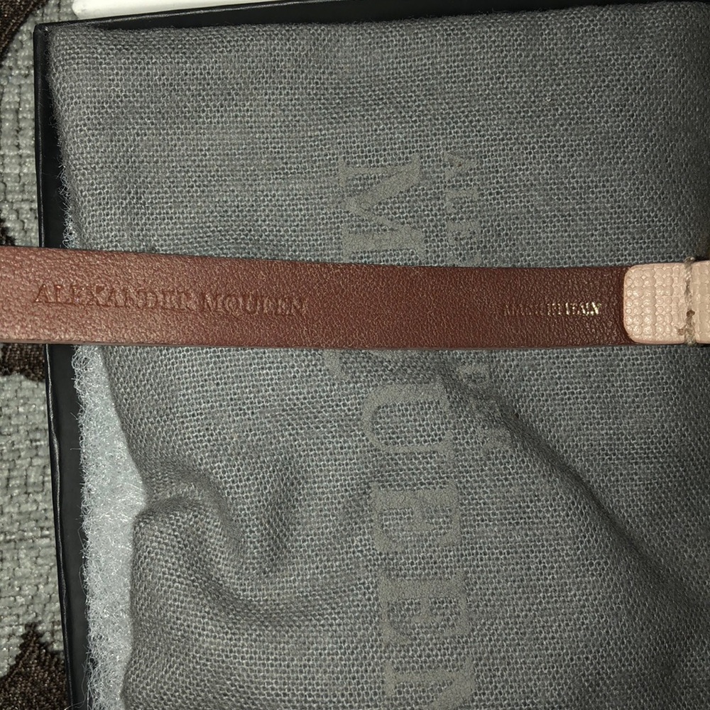 Alexander McQueen bracelet ⭐️1HR price drop⭐️ - Picture 4 of 8